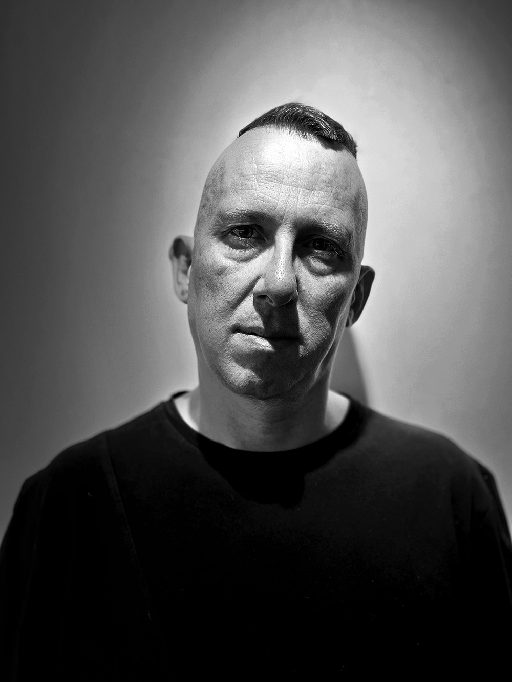 yrsaen_2024_front2_bw